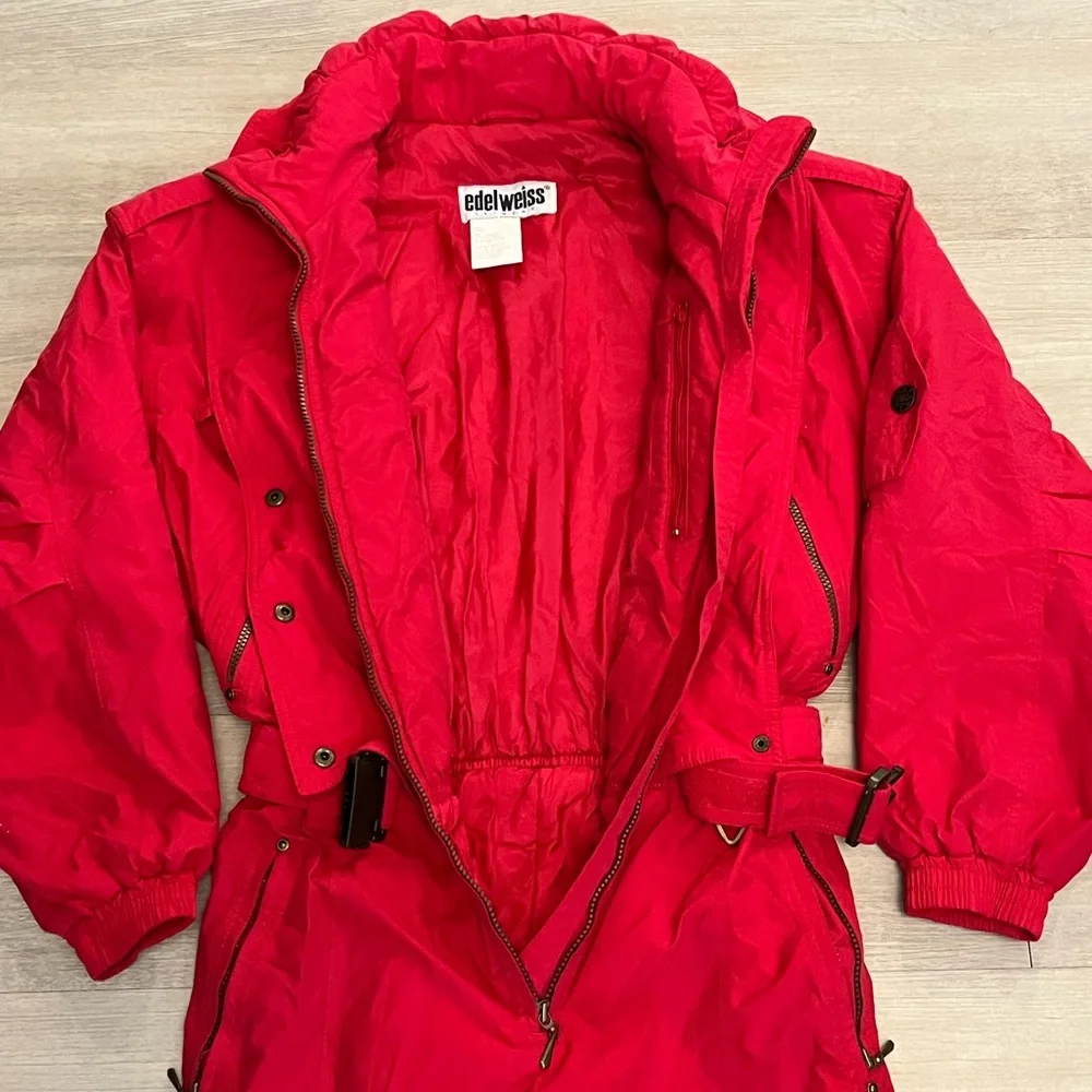 Vintage Edelweiss Red One Piece Snowsuit Snow Bib Apres Ski Suit
Women’s Size M - Picture 4 of 10